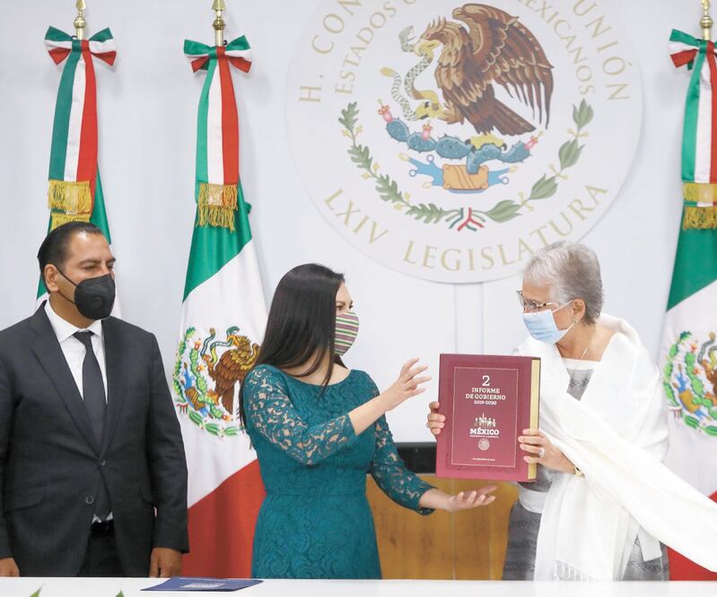 En medio de legisladores de todos los partidos, con cubrebocas y algunas medidas de prevención necesarias, la secretaria de Gobernación, Olga Sánchez Cordero, acudió al Palacio Legislativo de San Lázaro para entregar el 2o. Informe de Gobierno.