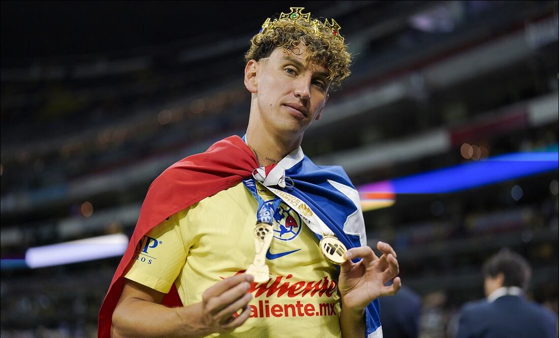 Igor Lichnovsky le deja un mensaje a la afición del América / Foto: Imago7