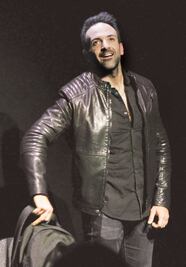 Pablo Perroni celebra que cumple un año en cartelera