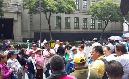 Maestros protestan frente la SCJN