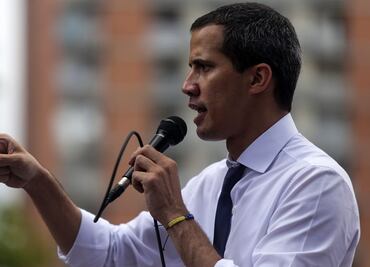 Guaidó anuncia reanudación de diálogo con gobierno de Maduro en Barbados