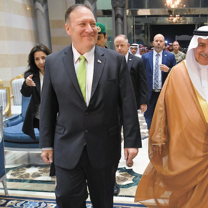 Diplomático. Mike Pompeo, secretario de Estado de la Unión Americana, ayer en Yeda, Arabia Saudita. MANDEL NGAN. AFP