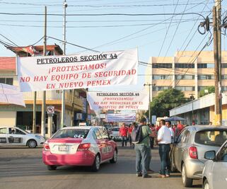 Protestan en hospital de Pemex por novena muerte