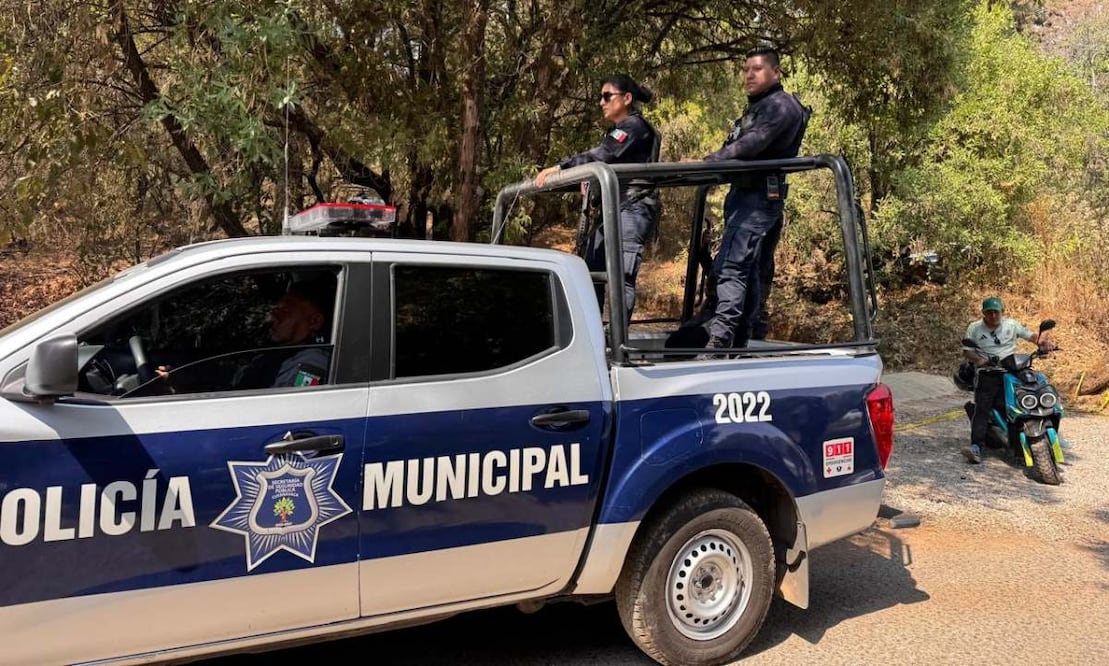 La brigada de búsqueda estuvo integrada por la Fiscalía Especializada en Personas Desaparecidas, Comisión Estatal de Búsqueda de Personas, estudiantes de la UAEM y familiares de la joven estudiante desaparecida. Foto: Justino Miranda/EL UNIVERSAL.