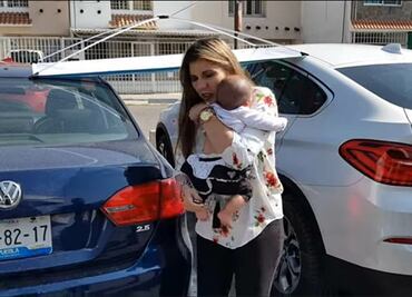Denuncian ante el DIF a madre que dejó a bebé en auto para desayunar con sus amigas