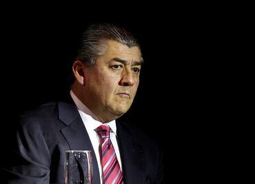 El “Diablo” Fernández toma timón de Femsa ante salida de su director general