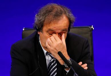 Piden expulsar a Platini de por vida