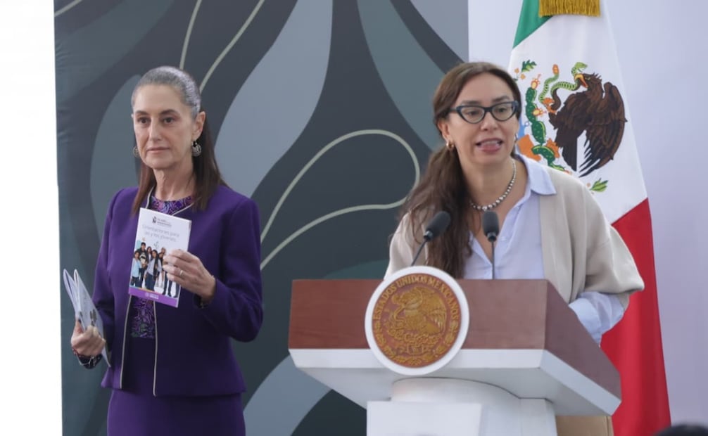 La presidenta Claudia Sheinbaum Pardo, encabeza La Mañanera del Pueblo en la Escuela Secundaria Técnica No.10 “Artes Gráficas”, ubicada en Avenida Dr. Río de la Loza. Foto: Fernanda Rojas/ EL UNIVERSAL