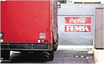 SAT, Covid-19 y cerveza pega a Femsa; ajustará expansión de Oxxo