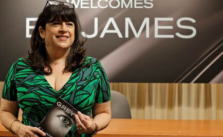 E.L. James presenta nueva novela de 'Cincuenta sombras'