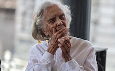 Elena Poniatowska homenajea a sus amigos y lectores