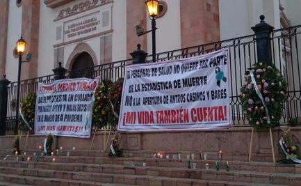 Personal de Salud protesta contra la reapertura de casinos, bares y discotecas en Culiacán