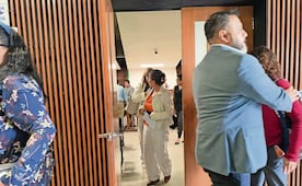 Vinculan a proceso a exdirector de Pemex; esposa lo perdona