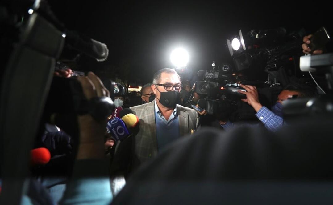 José Luis Castañeda, abogado del empresario Alonso Ancira, a su llegada al Reclusorio Norte. Foto: Valente Rosas/EL UNIVERSAL