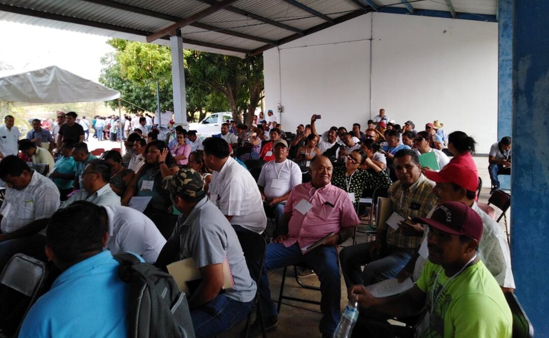 Consulta con pueblos originarios en Oaxaca sobre el Corredor Interoceánico Istmo de Tehuantepec. Foto: Twitter @ElsaBecerril