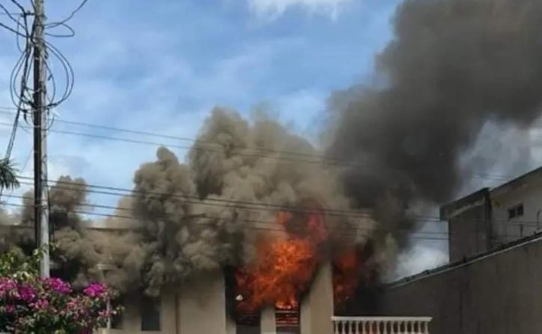 El incendio en un anexo de Yucatán, se registró en la Colonia México (09/05/2025). Foto: Especial