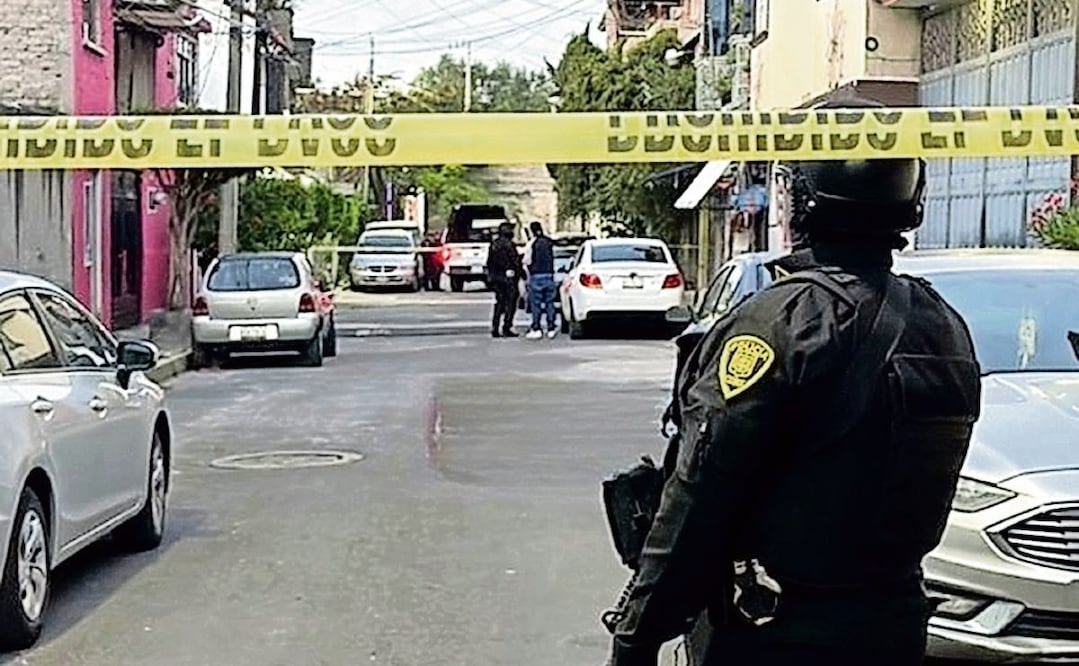 En la alcaldía Gustavo A. Madero un motociclista fue localizado sin vida en la calle. Foto: Especial