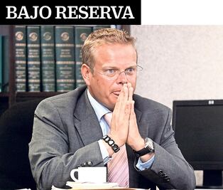 Se tambalea defensa de Escobar