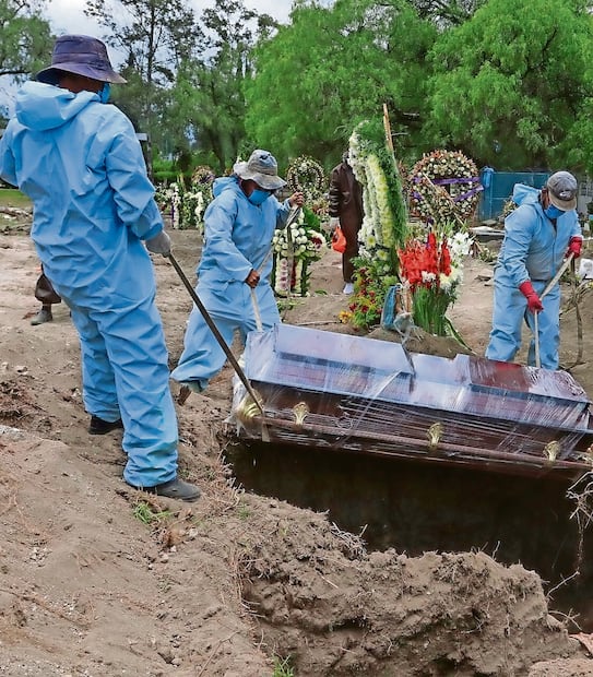 Las muertes por Covid-19 en México sobrepasaron por
mucho las de otros países, según la comisión. Archivo El Universal
