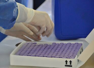 Llegan a los estados vacunas de Pfizer para aplicar segunda dosis a personal medico