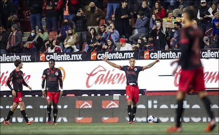 Xolos da la sorpresa y derrota al campeón Atlas