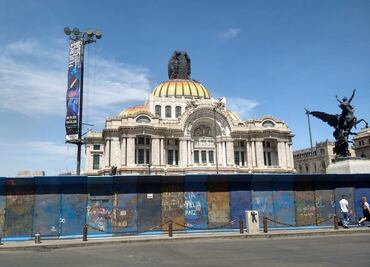 Previo a marcha del 8M, cubren con vallas edificios, museos y monumentos