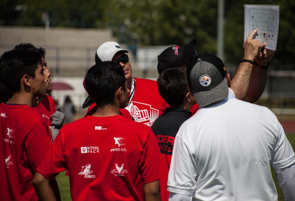 ESPECIAL. NFL Hall Of Fame Academy