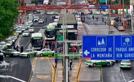 Taxistas colapsan Pachuca por inconformidad con implementación de taxímetro