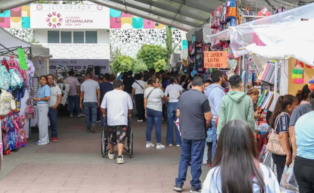 “Está barato y variado”, dicen padres en Expo Regreso a Clases de Iztapalapa; comparan precios con el Centro Histórico.
Foto: Karla Guerrero / EL UNIVERSAL