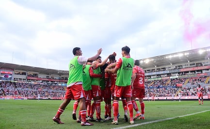Necaxa cumple y sepulta a Puebla en el Estadio Victoria