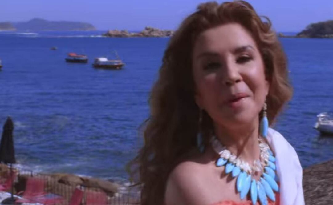 "A mí Acapulco me parece uno de los lugares más hermosos de playa, de destinos turísticos de México", expresó la cantante. FOTO: Captura.
