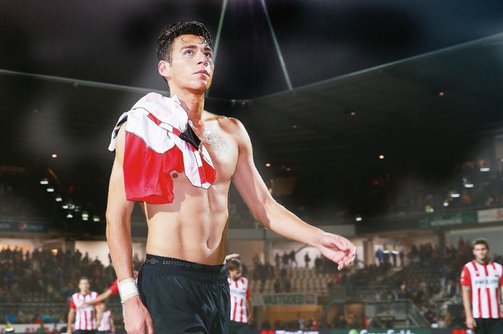 Héctor Moreno ha realizado algunas jugadas imprudentes (XINHUA)