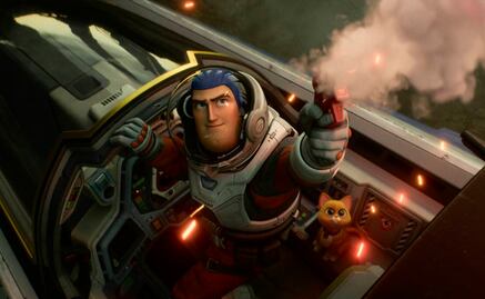 La escena gay en "Lightyear" no es la única polémica de Disney: estos son otros momentos sensibles en sus cintas