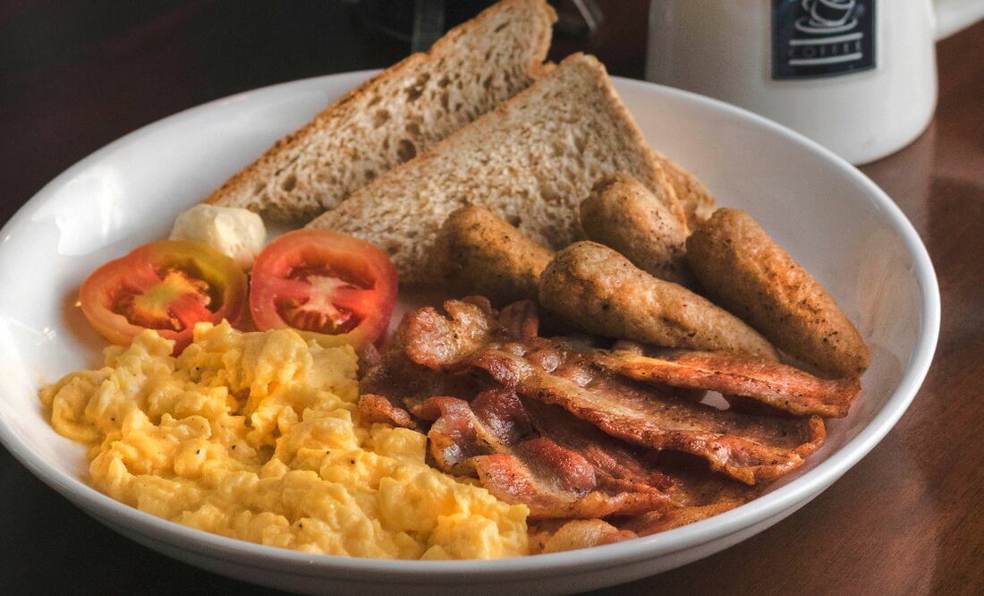 Desde el año pasado, el precio promedio de los huevos en Estados Unidos ha tenido un incremento de 50% y, según advierten los analistas y funcionarios, no hay visos de que la escasez vaya reducirse. Fuente: Unsplash