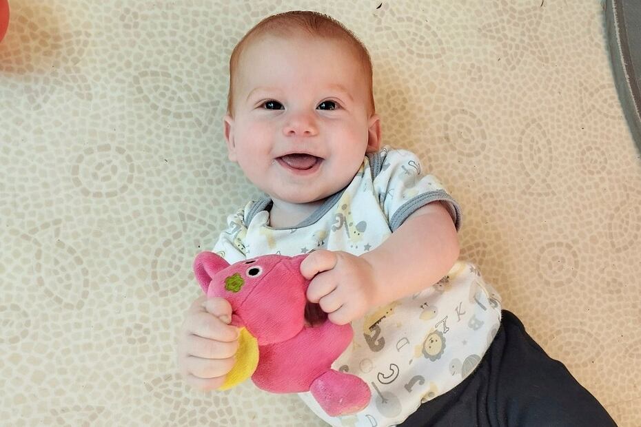 Foto entregada por el Foro de Familias de Rehenes que muestra a Kfir Bibas, quien fue secuestrado y llevado a Gaza durante el ataque del 7 de octubre del 2023. FOTO: AP