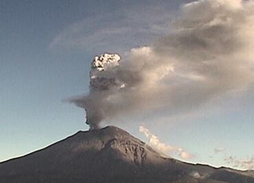 Popocatépetl emite ceniza; afecta a 11 alcaldías de la CDMX