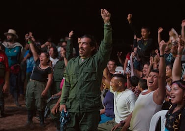 Colombianos respaldarían acuerdo de paz con FARC: sondeo