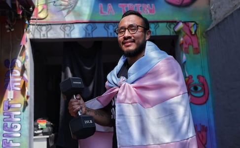 No tenía un espacio seguro para entrenar, así que creó uno; la historia de Cristian Montoya, powerlifter trans