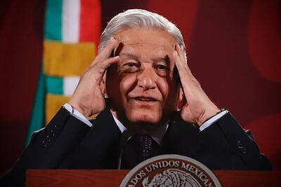 AMLO critica que durante marchas del domingo hubo consignas que lo denostaron