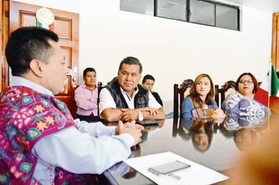 Padres exigen impartir clases