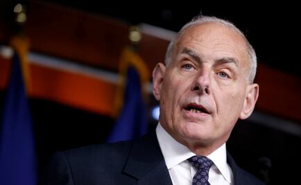 John Kelly arriba a Los Pinos para reunirse con Peña Nieto