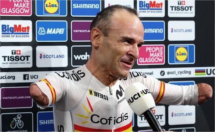 Ciclista paralímpico recibe de premio un reloj y esta fue su emotiva reacción