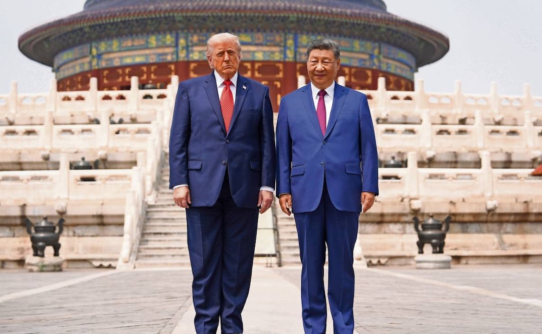 Los presidentes de EU, Donald Trump, y de China, frente al Templo del Cielo, en Beijing. Foto: Mark Schiefelbein / AFP