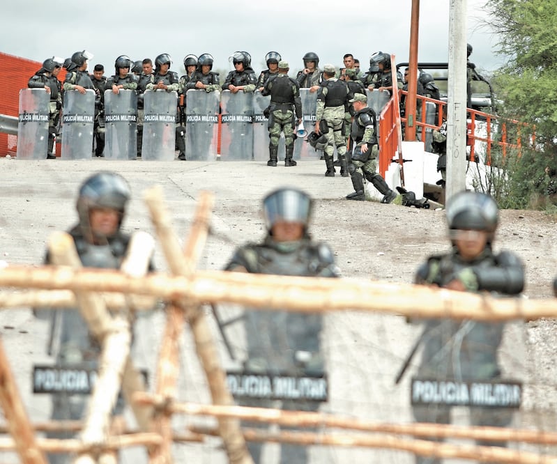 Militares que fueron desalojados de la presa La Boquilla se instalaron en la presa La Pila. FOTO: CHRISTIAN TORRES. EL UNIVERSAL