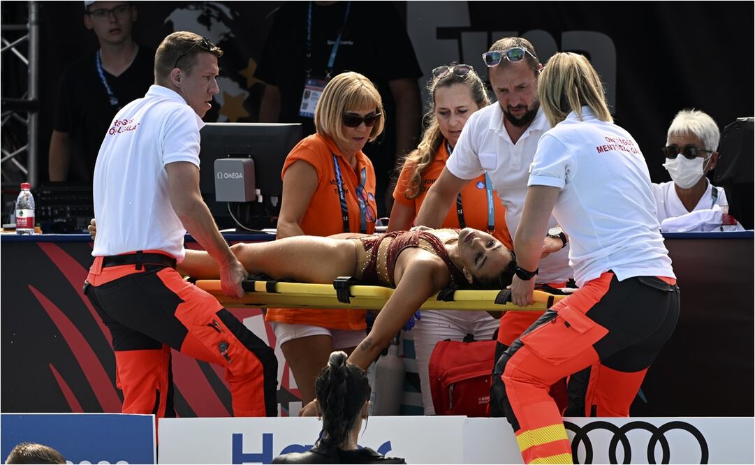 Anita Álvarez y otros atletas que han sufrido accidentes en la alberca / FOTO: AP