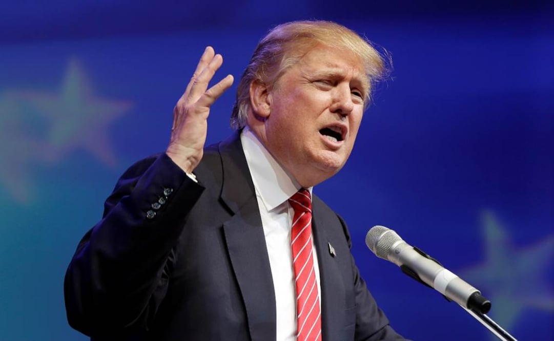 El reporte muestra que sus activos valen más de mil 400 millones de dólares, incluyendo al menos 70 millones de dólares en acciones. Trump tiene deudas por al menos 240 millones de dólares Foto: Reuters