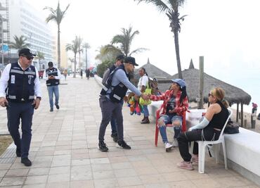 Operativo en Mazatlán para el desfile; control de accesos y prohibición de renta de sillas