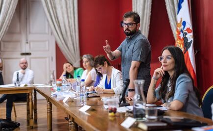 Indulto de Boric a presos del "estallido social" de 2019 desata tormenta política en Chile