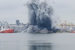 Dron marino ucraniano estalla en un puerto de Rumania; no hay heridos
