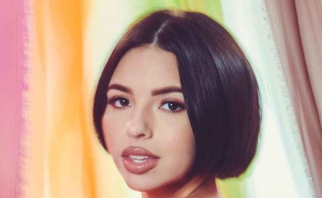 Ángela Aguilar posando. Fuente: Instagram @angela_aguilar_